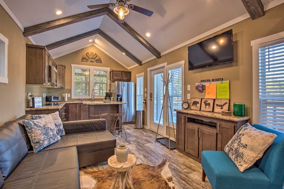 'Little Lucky Star' w/ Pond, Boat & Pasture View! House in Texas