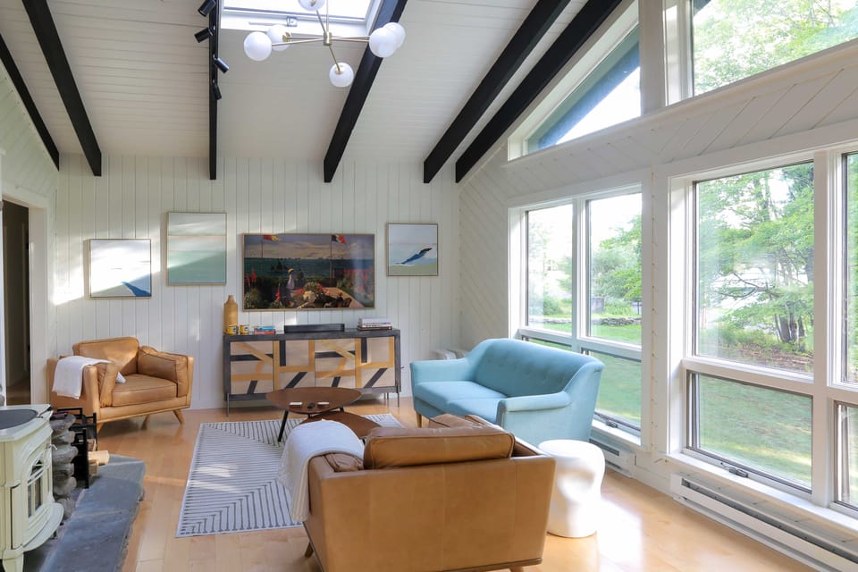 Modern Hideaway w/ Deck + State Forest Access House in Hudson Valley