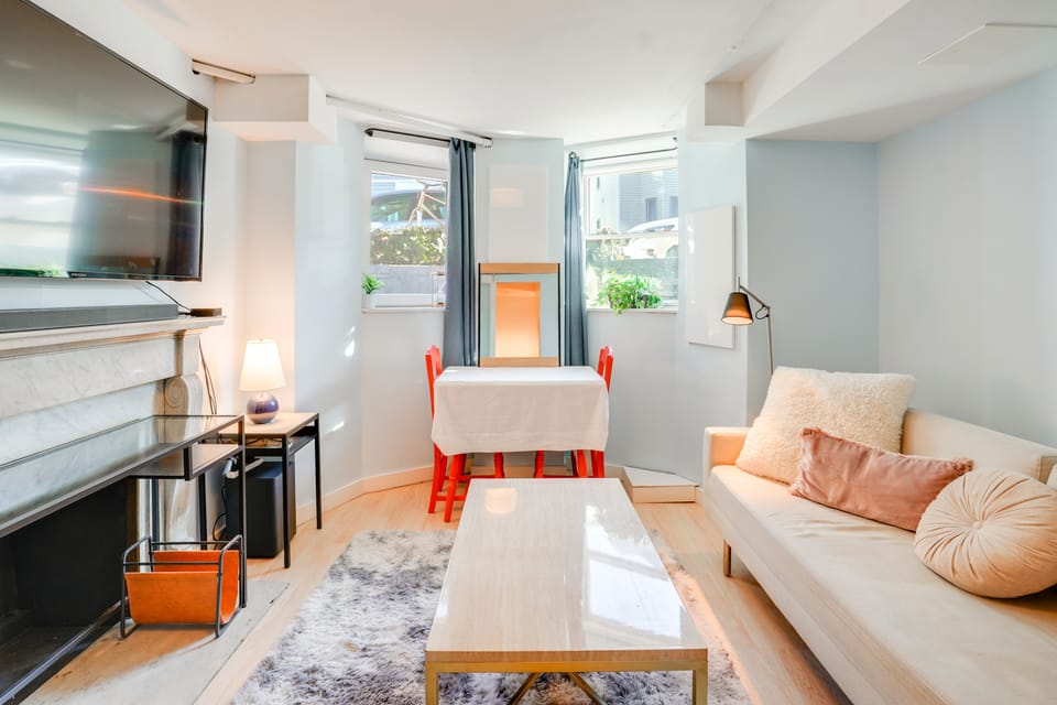 2 Mi to Dtwn: Boston Apartment Near Beaches! Apartment in South Boston