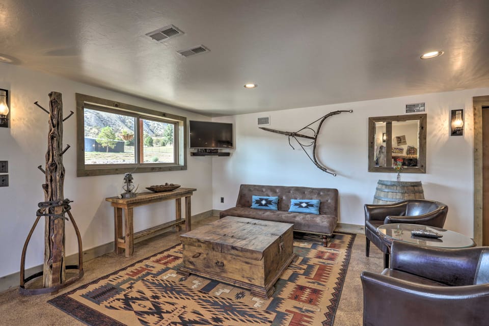 Montrose Barndominium on 7 Acres with Views! House in Colorado