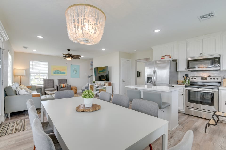Walk to Water: Family-Friendly Surfside Beach Home House in Surfside Beach