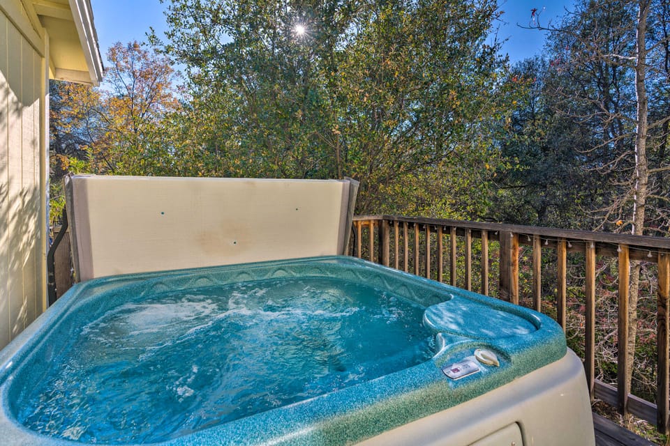 Wine Country Escape w/ Hot Tub in River Pines! House in River Pines