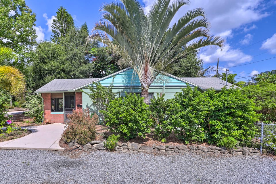 Vibrant Rockledge Home ~ 2 Mi to Cocoa Village! House in Rockledge
