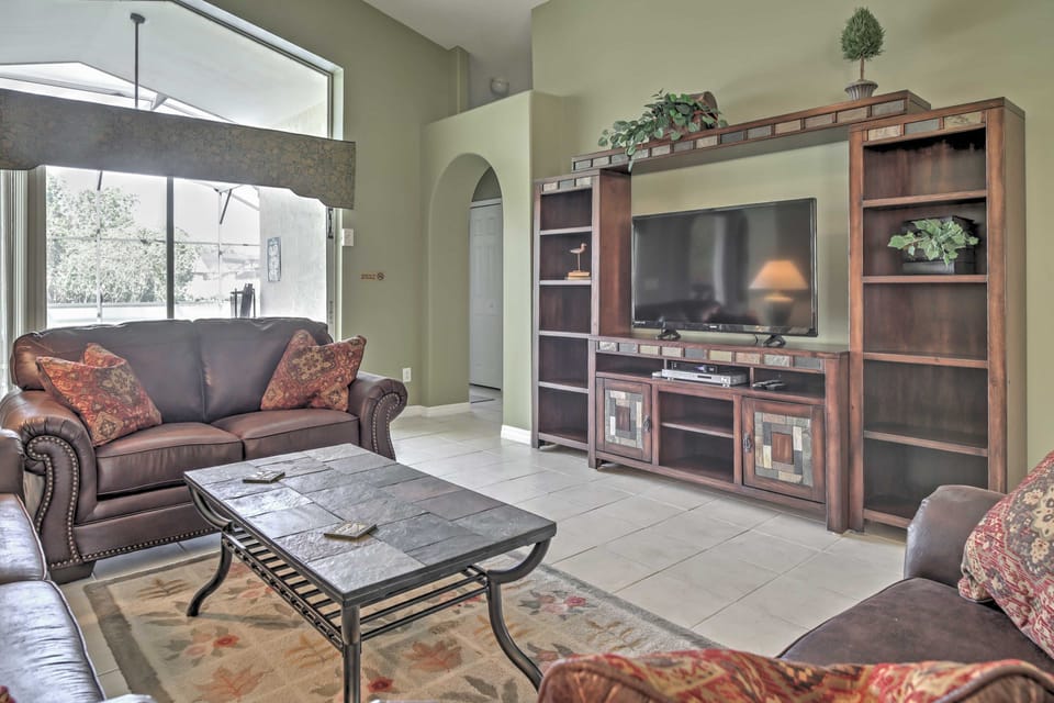 Beautiful Kissimmee Home - 5 Mi to Disney World! House in Four Corners
