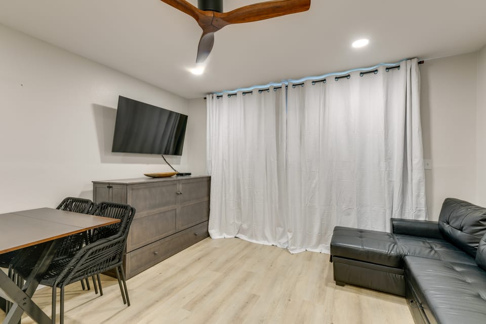 Corpus Christi 'Surfside Suite' w/ Beach Access! Apartment in Nueces County