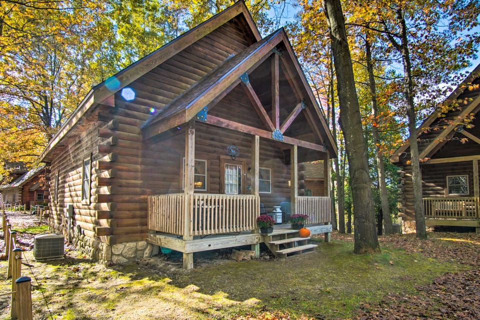 Rustic Rothbury Cabin w/ Resort Amenity Access! House in Wisconsin