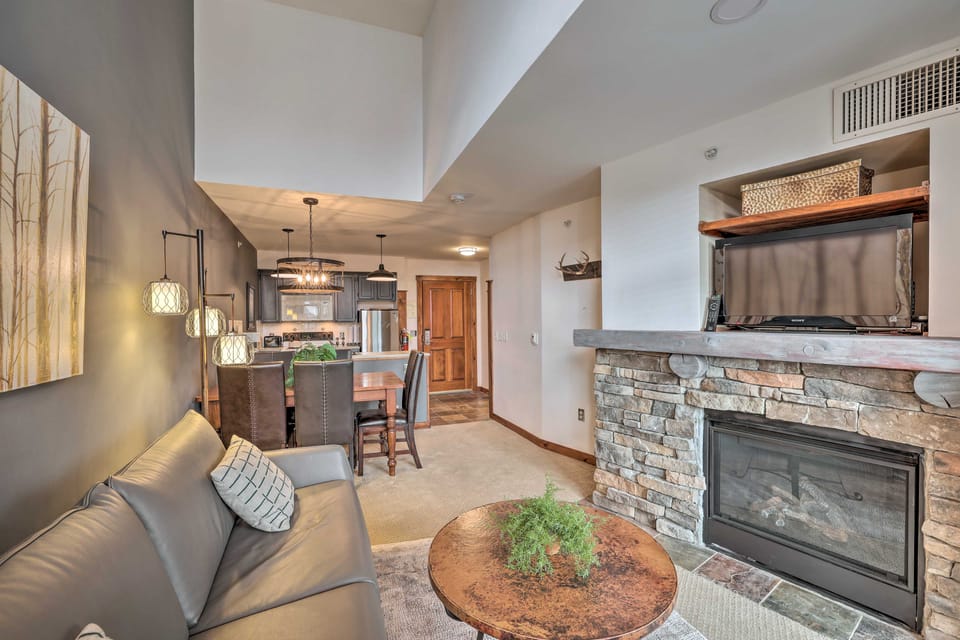 Ski-In/Out Condo in Snowshoe Mountain Resort! Apartment in Snowshoe