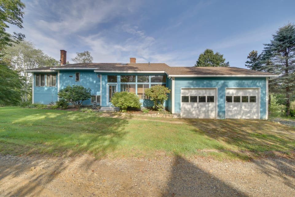Charming Retreat w/ Deck ~ 4 Mi From Casco Bay! House in Orrs Island