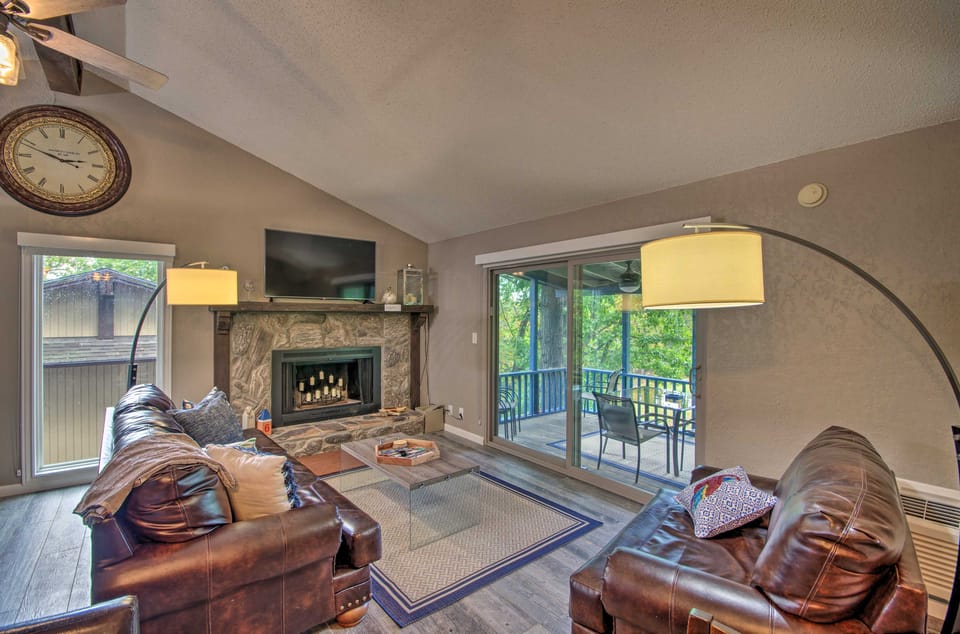 Furnished Deck! Golfer's Oasis in Margaritaville House in Lake of the Ozarks
