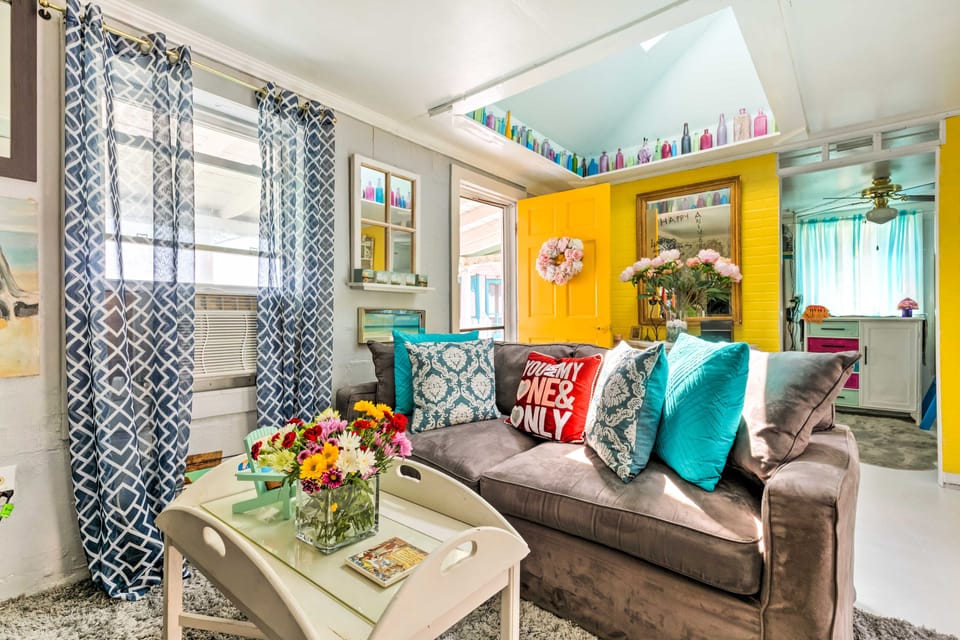 Oceanfront White Stone Cottage w/ Private Beach! Cottage in Virginia