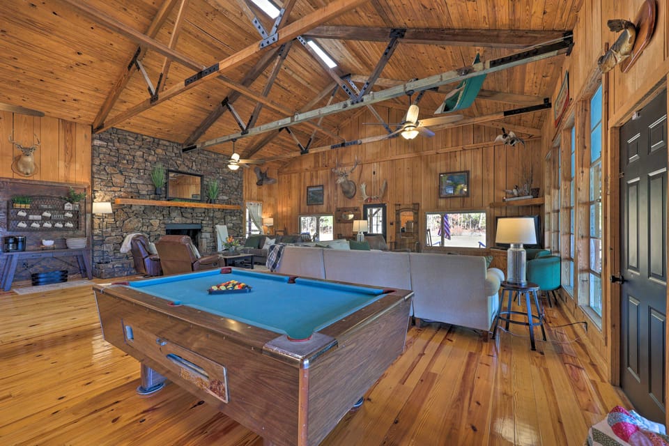 Waterfront Deck: Home on Ouachita River! House in Arkansas