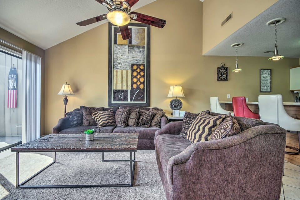 Osage Beach Condo w/ Shared Pool & Lake Views! Apartment in Osage Beach