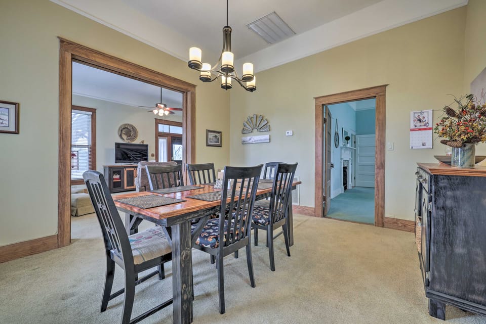 NEW! Quaint 2-Acre Lockhart Home ~ 9 Mi to Town House in Texas