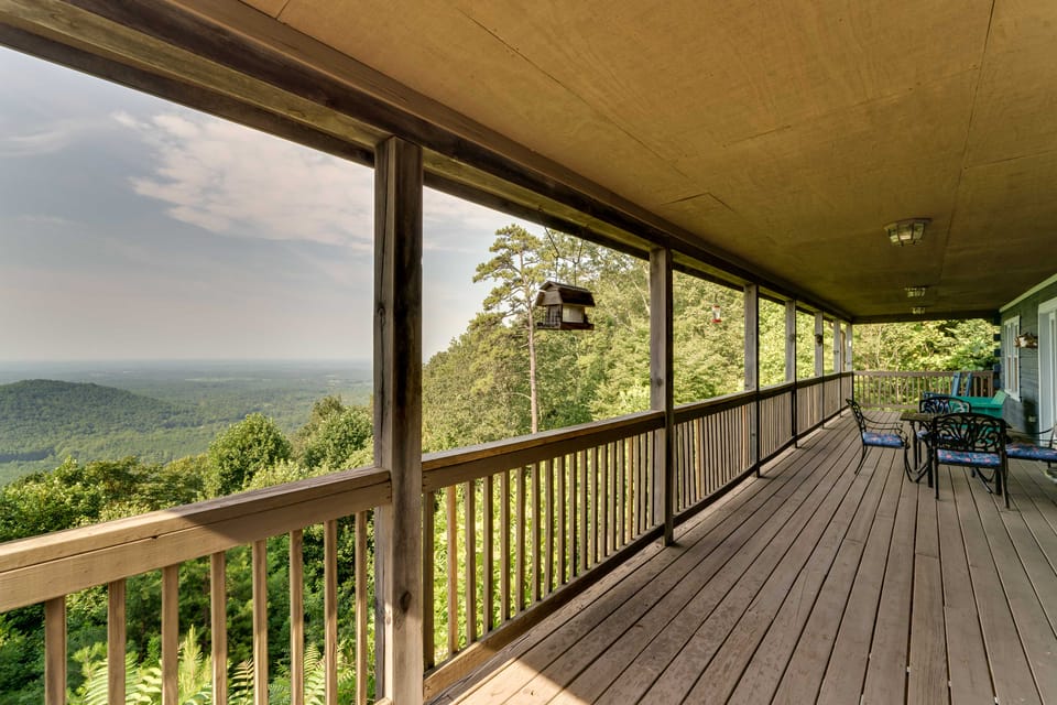 Bring a Pet! Mtn-View Bostic Retreat w/ Deck House in Tennessee
