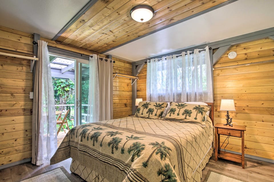Idyllic Pahoa Paradise: Hike, Swim & Explore! House in Leilani Estates