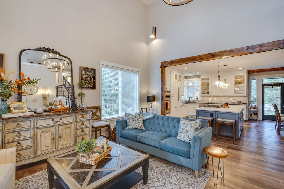 Cozy Bend Home - Walk to Old Mill District! House in Bend