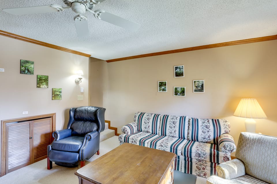 1/2 Mi to Sugar Mtn Resort! All-Season Getaway Apartment in Sugar Mountain