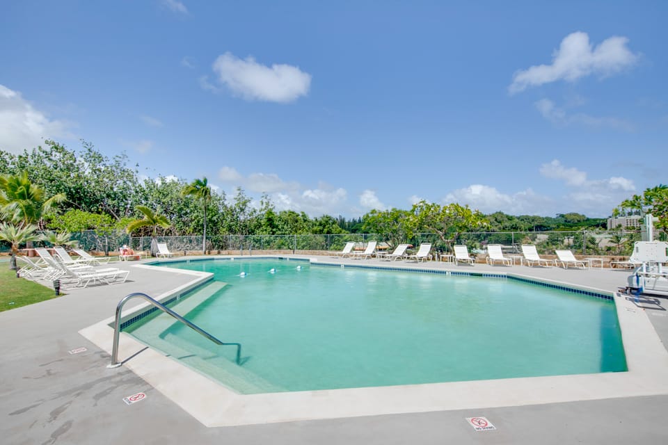 Ocean-View Condo < Half Mile to Kalapaki Beach! Apartment in Lihue