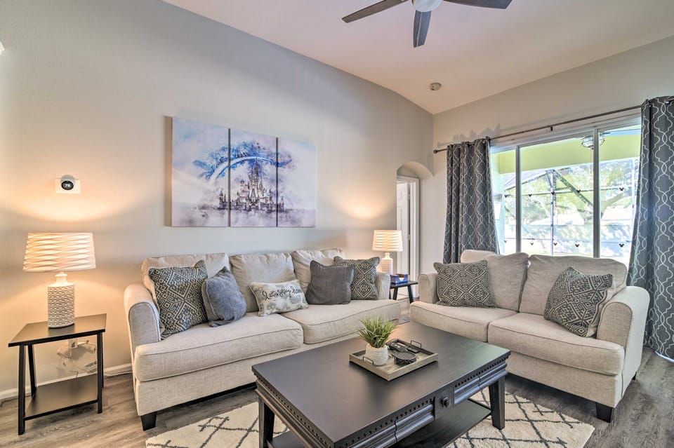 5 Mi to Disney World: Retreat w/ Pool & Lanai! Villa in Four Corners