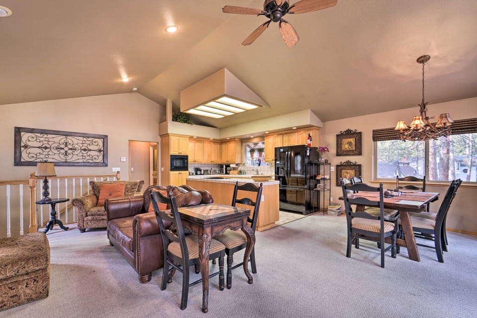 Lakeside Tahoe Getaway - Ski, Hike & Swim! House in Al Tahoe