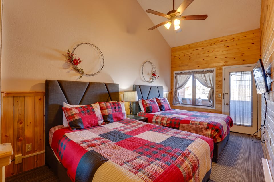 2 Mi to Granby Ranch: Resort Studio w/ Pool Access Apartment in Granby