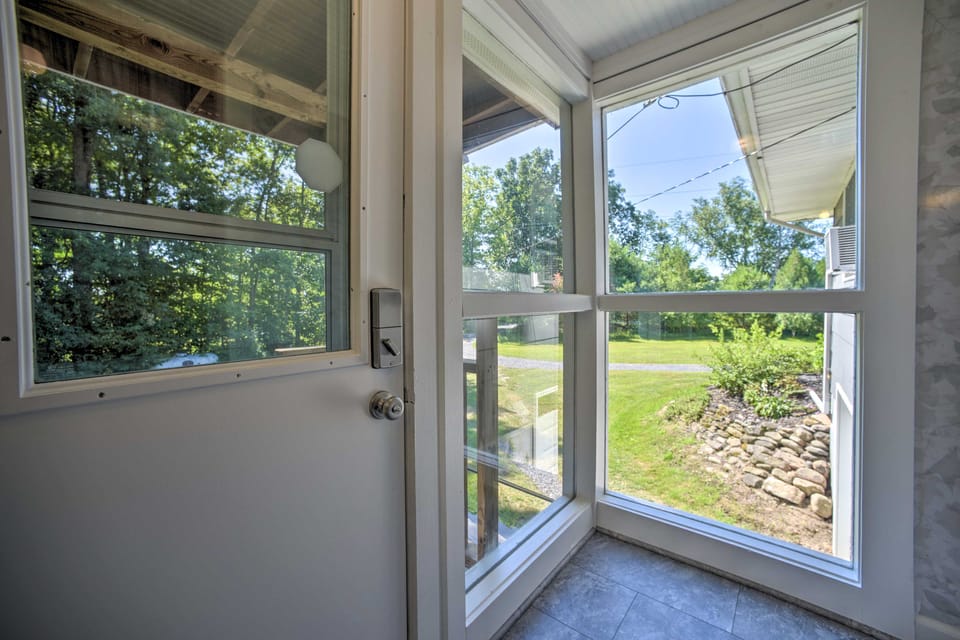 Modern Studio < 13 Mi to Saratoga Racetrack! Apartment in Saratoga