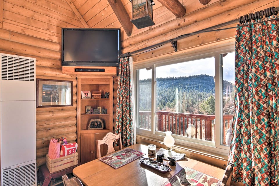 Remote Escape w/ Deck & Sweeping Mountain Views! House in Colorado