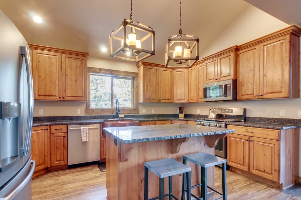'Longview Lodge' w/ Furnished Deck & Fire Pit! House in Utah
