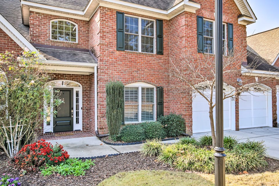 Upscale Home w/ Poker Room < 1 Mi to Golf! Apartment in Aiken