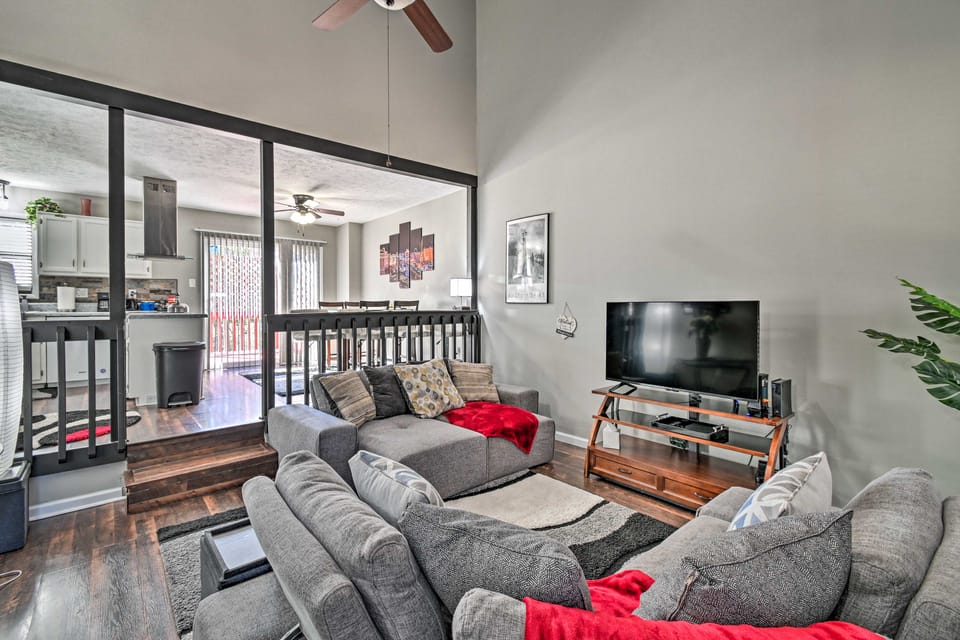 Updated Fayetville Townhome-Away-From-Home w/ Yard Apartment in Fayetteville