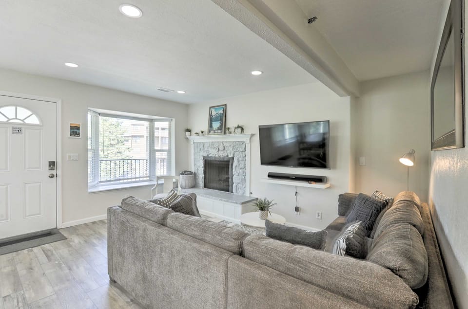 < 1 Mi to Slopes! 'Heavenly Daze Chalet' in Tahoe Apartment in Kingsbury