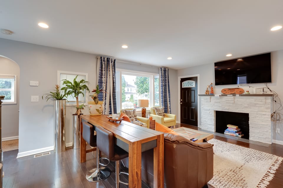 Charming Baltimore Getaway - 5 Miles to Downtown! House in Gwynn Oak