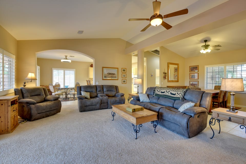 065870: 'Bella Vista' 3 BR Hideaway Near Coachella House in Bermuda Dunes