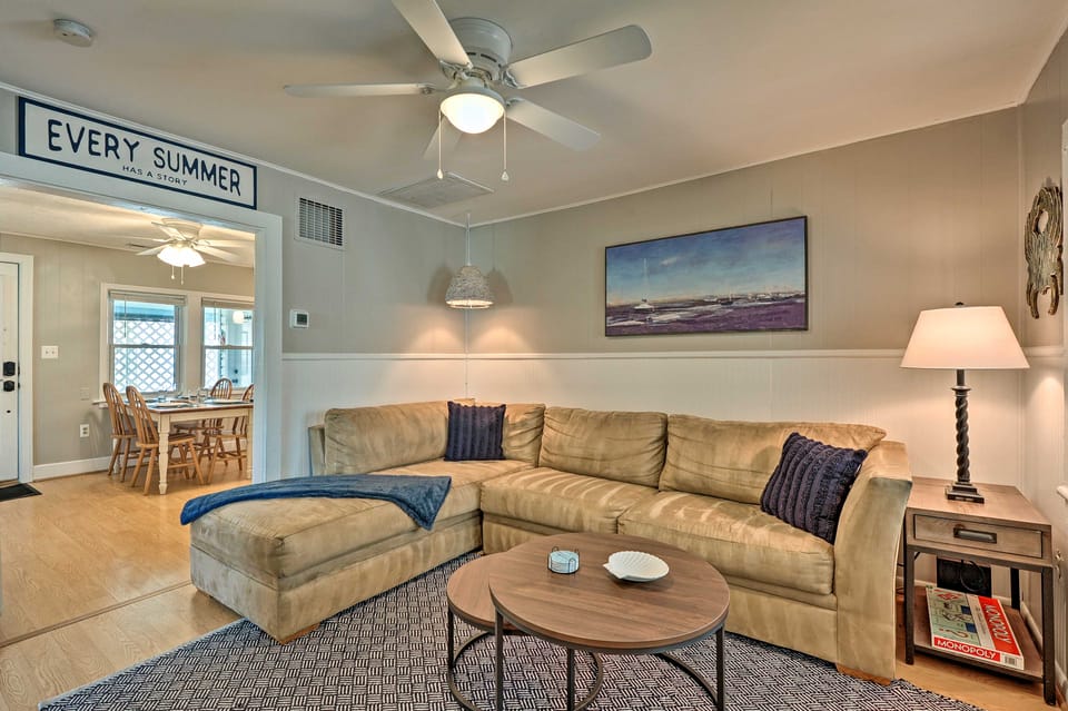 'The Blue Crab Cottage' - 3 Blocks From The Beach! Cottage in Colonial Beach