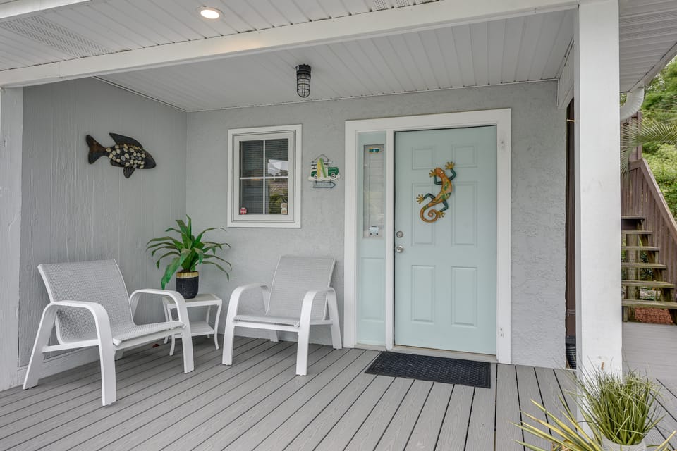 1 Mi to Ocean Isle Beach! Studio w/ Outdoor Oasis Apartment in Ocean Isle Beach
