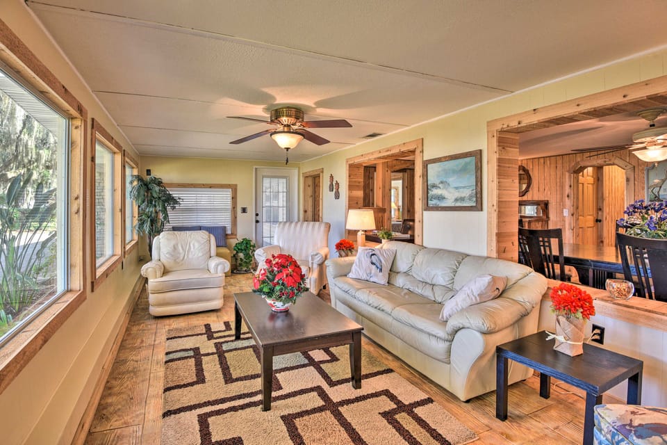 St Johns River Canal Home w/ Grill! House in Florida