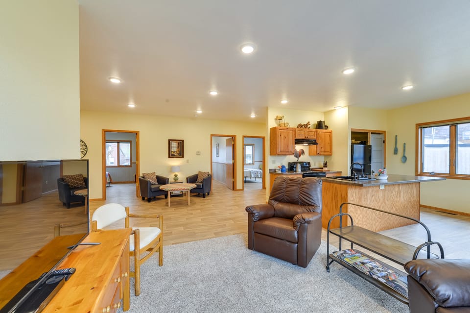 Spacious Home 10 Minutes to Ten Sleep Canyon! House in Wyoming