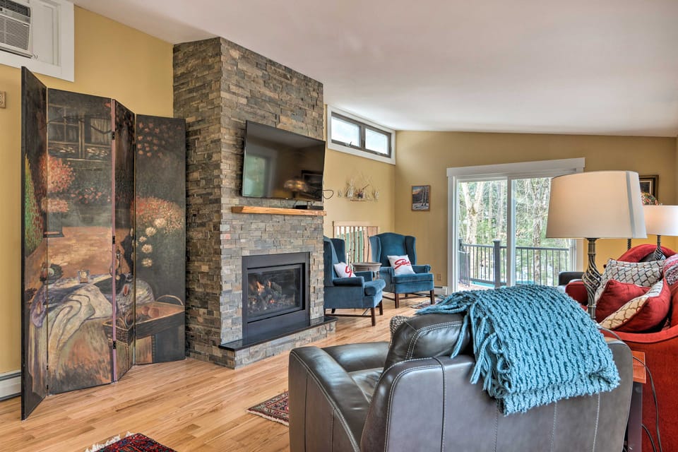 Cozy Home w/ Sauna: Mins to Stowe Mountain Resort House in Stowe