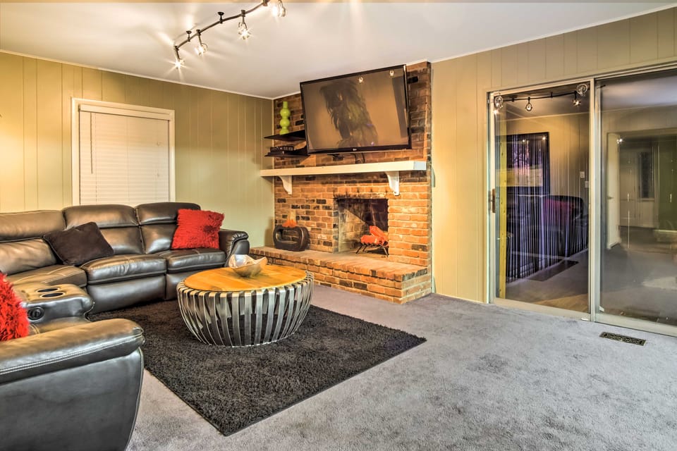 Suburban Detroit Home w/ Porch, Yard & Fire Pit! House in Southfield