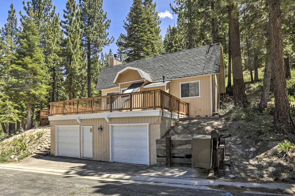 6 Mi to Heavenly Mountain: South Lake Tahoe Rental House in South Lake Tahoe