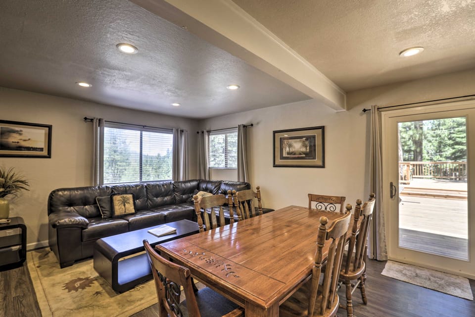6 Mi to Heavenly Mountain: South Lake Tahoe Rental House in South Lake Tahoe