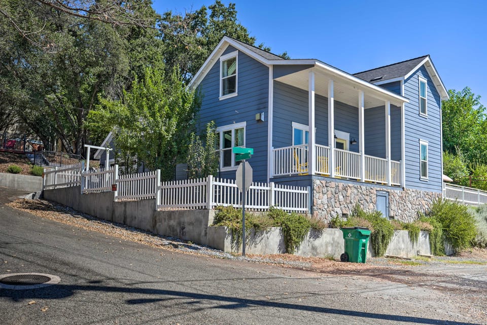 ‘Sierra Sunset Inn’ - 3 Miles to Placerville! House in Sierra Nevada