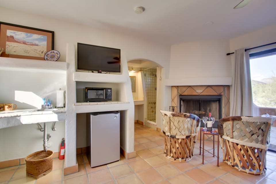 Patio w/ Views: ‘El Encanto’ at Full Circle Ranch! Apartment in Cave Creek