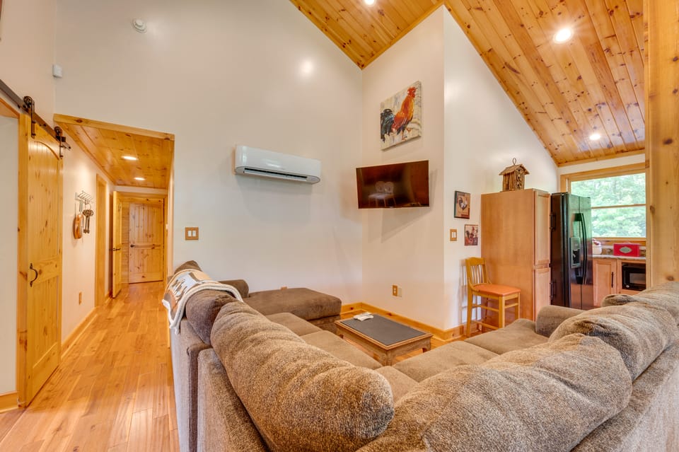 Pet-Friendly Dry Branch Ranch Vacation Rental! Apartment in Georgia