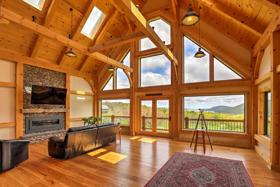 Naples Cabin w/ Lake Views & Wraparound Deck! House in Finger Lakes