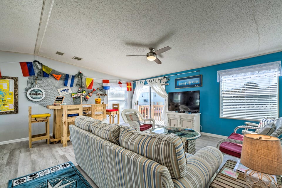 Elevated Deck! Fun-Filled Homosassa River Home House in Homosassa