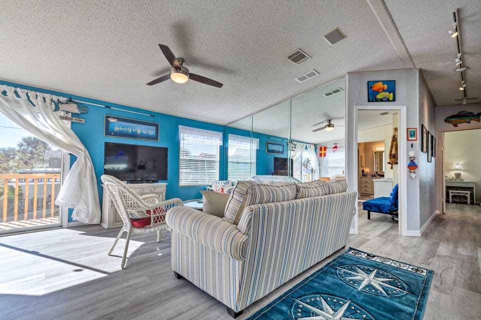 Elevated Deck! Fun-Filled Homosassa River Home House in Homosassa