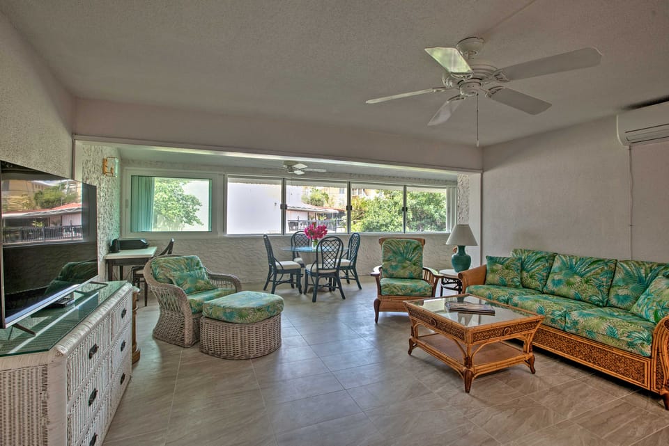 Beachfront St Croix Condo w/ Pool + Lanai! Apartment in St. Croix
