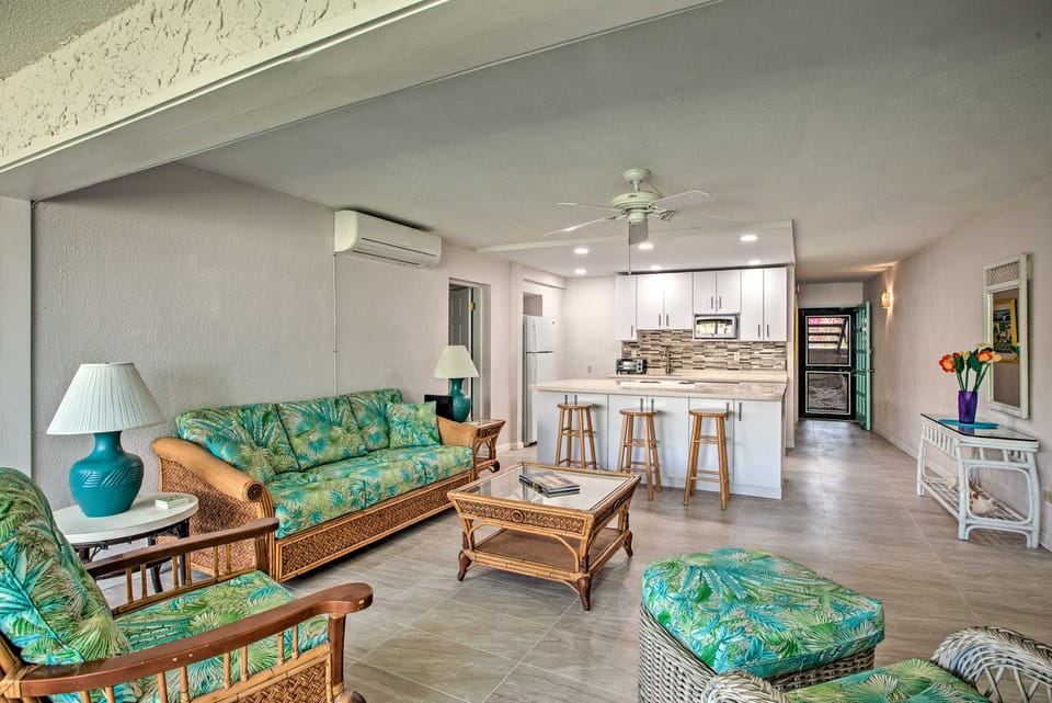 Beachfront St Croix Condo w/ Pool + Lanai! Apartment in St. Croix