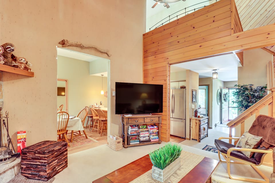 Walk to Dining! Townhome 1 Mi to Big Boulder Mtn Apartment in Kidder Township